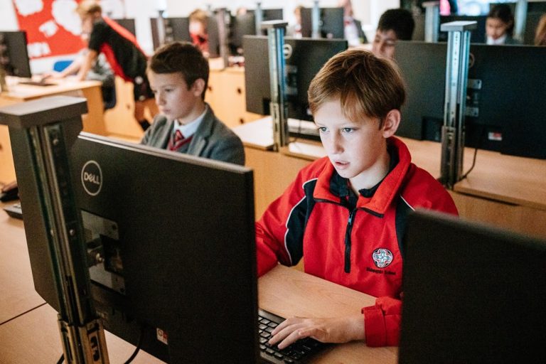 students in a PC room